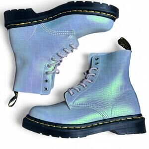 Nib Dr martens size 7 holographic silver pascal